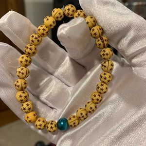 👾5 for $25 🧵handmade star beaded bracelet 🧵